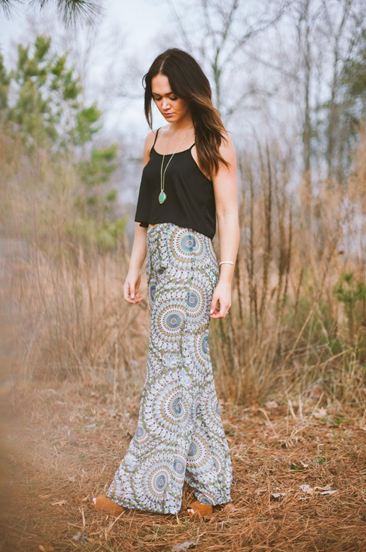 LIVA- Palazzo-Pants-With-Plain-TShirt-And-Necklace