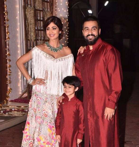 LIVA-Bollywood-Diwali-Wear-Shilpa-Shetty-Kundra