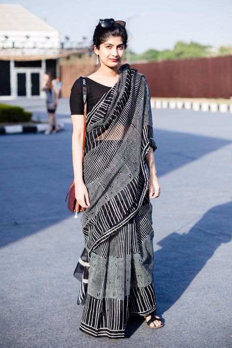 Ethnic-Office-Saree-Style-Trends-Chic-in-Chiffon