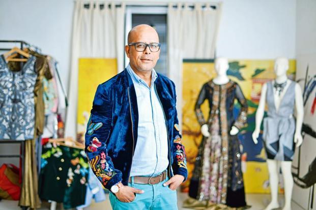 Mr. Narendra Kumar Sheds Light On The Colors Of Summer