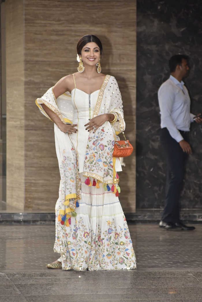 Kurta-for-the-festive-season-Shilpa-Shetty-Kundra