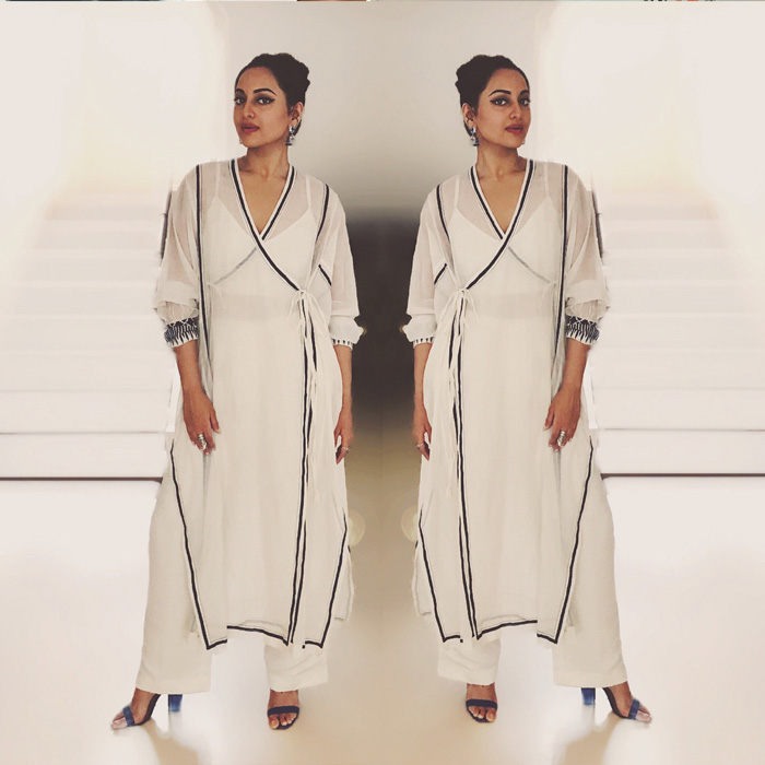 Kurta-for-the-festive-season-Sonakshi-Sinha